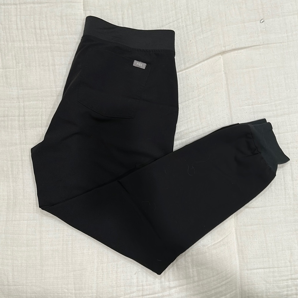 Women’s large Figs Zamora scrub pants